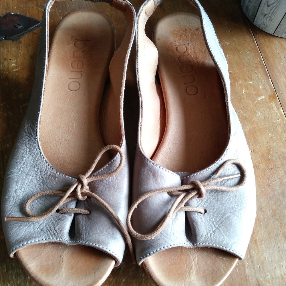 Bueno Keely Blush sling back flat sandal